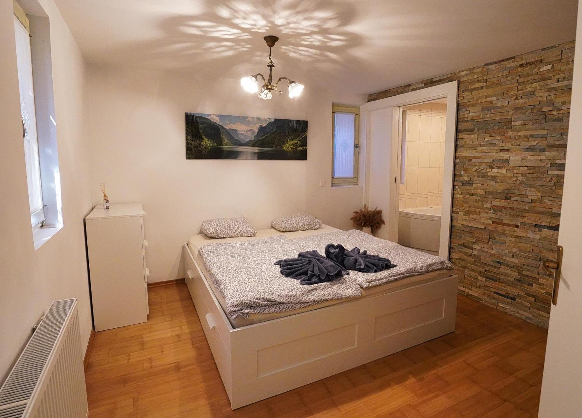 Apartment Mojstrovka With Terrace In City Center Кранська Гора Екстер'єр фото
